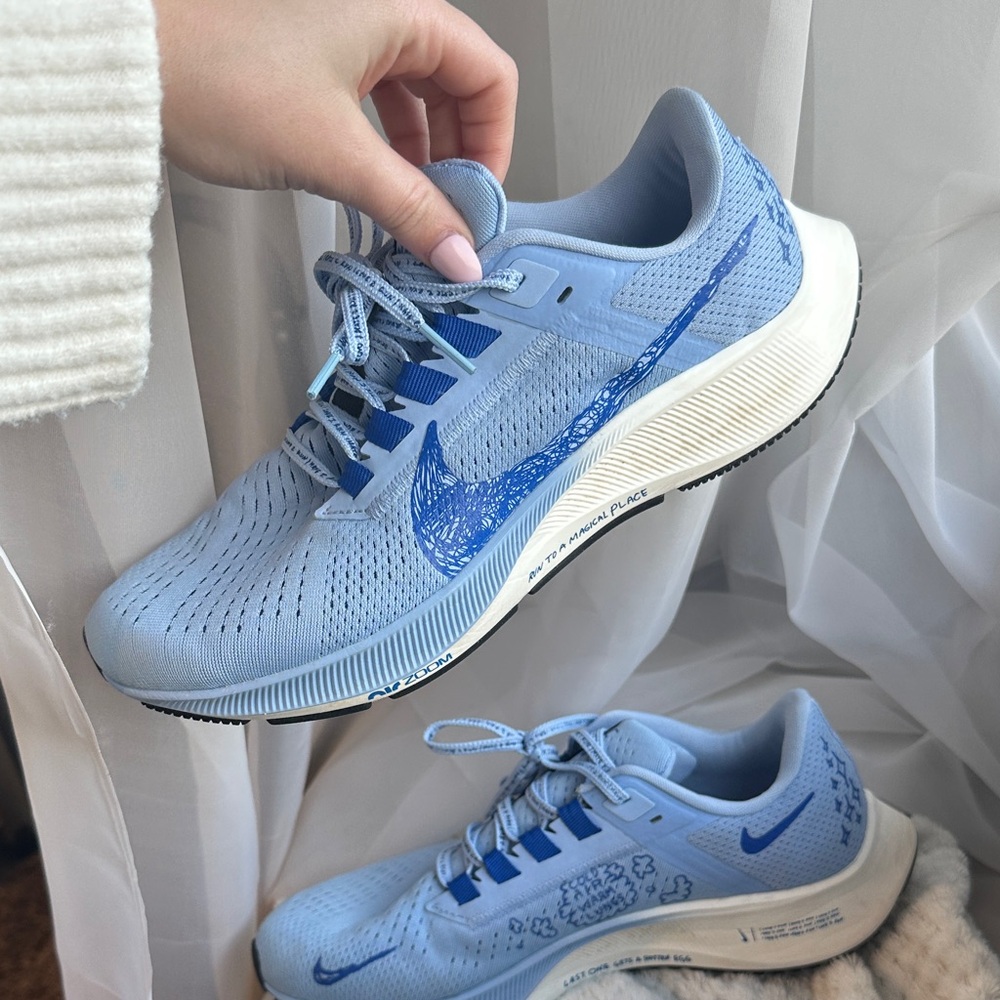 Nike Women's Light Blue Athletic Shoes